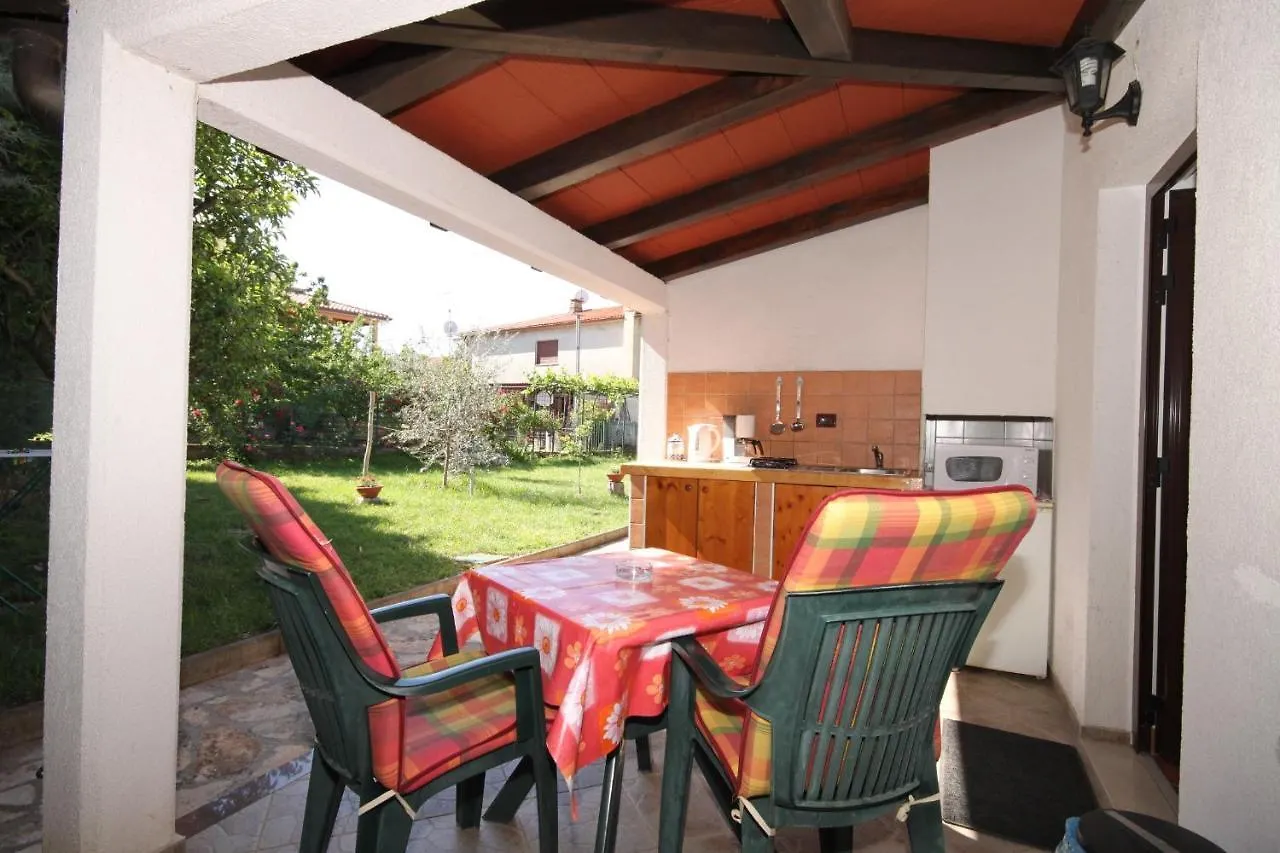 Studio Umag 7666A